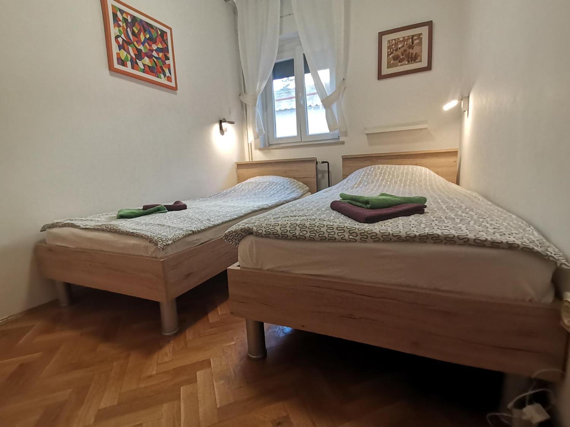 Apartments Jessica Кърк Екстериор снимка
