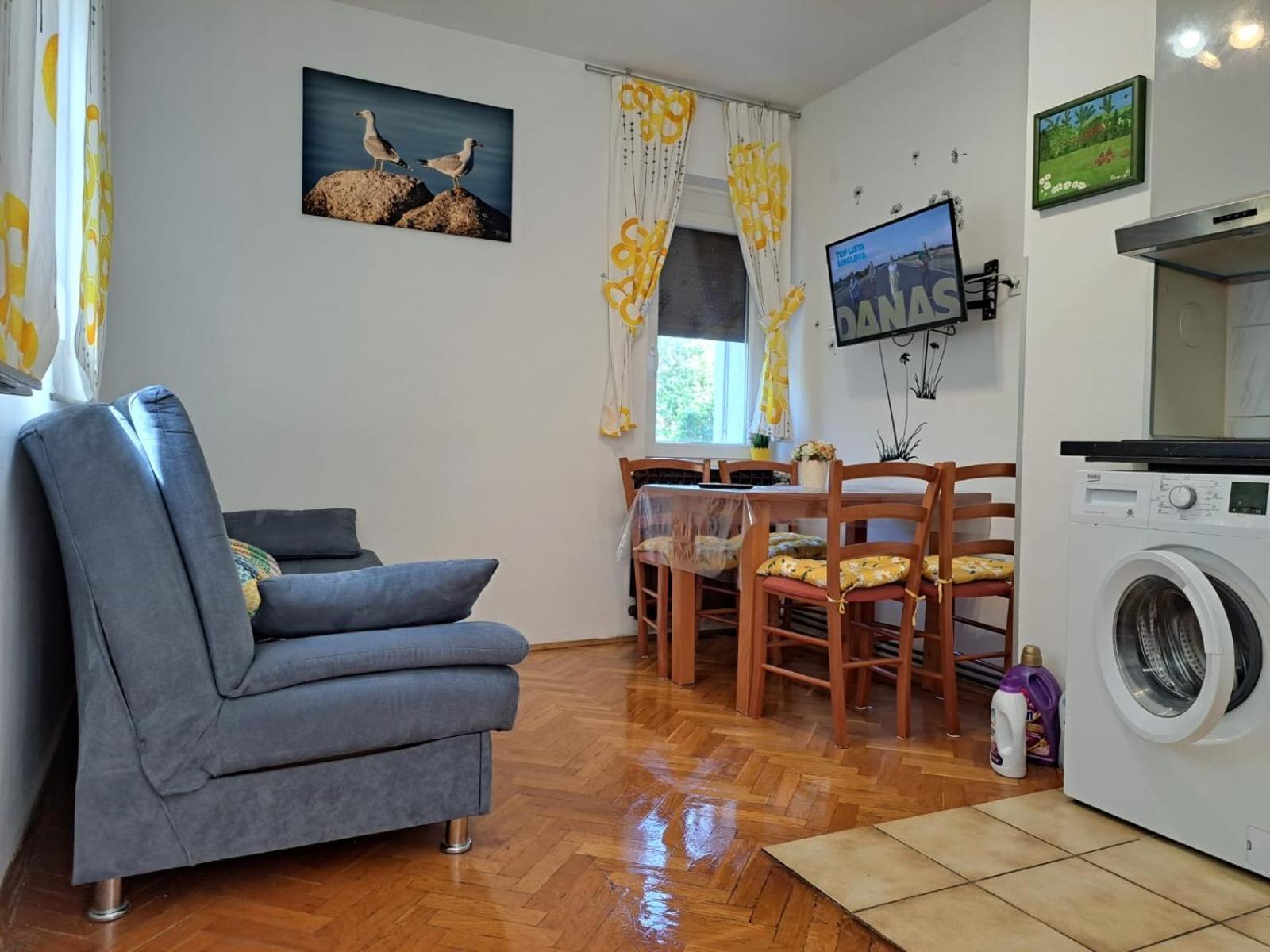 Apartments Jessica Кърк Екстериор снимка